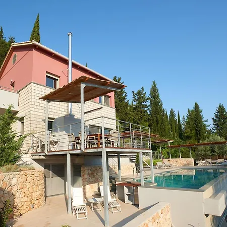 Arenaria L. Villas Complex *