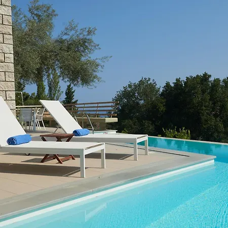 Arenaria L. Villas Complex Villa