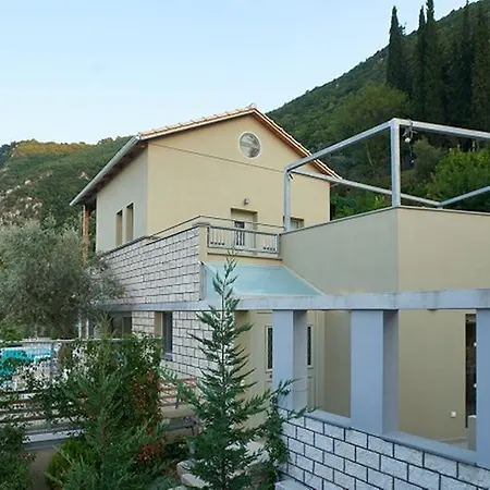 Villa Arenaria L. Villas Complex