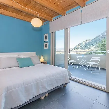 Villa Arenaria L. Complex Agios Ioannis (Lefkada)