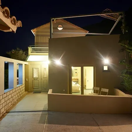 Arenaria L. Complex *