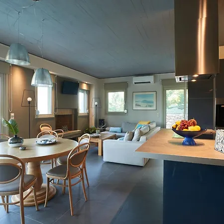 Villa Arenaria L. Complex Agios Ioannis (Lefkada)